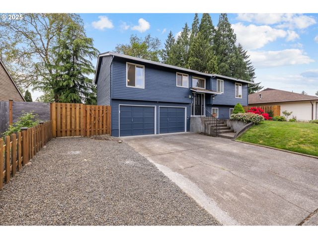 4032 Ne MEADOW Ln, Hillsboro, OR 97124