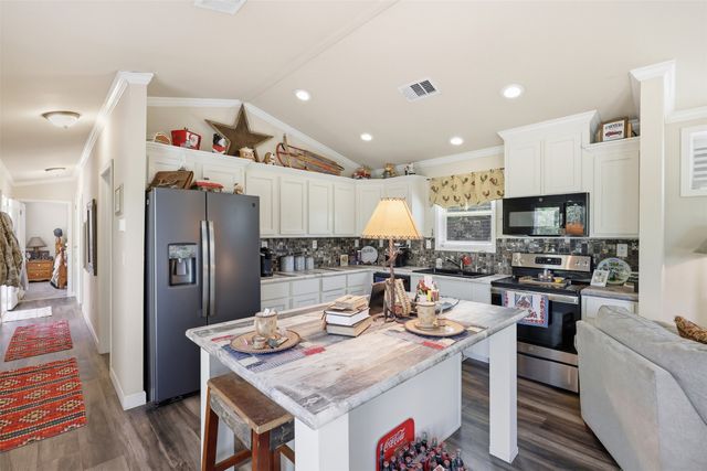 140 E Bankhead Highway, Mineral Wells, TX 76067