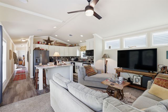 140 E Bankhead Highway, Mineral Wells, TX 76067