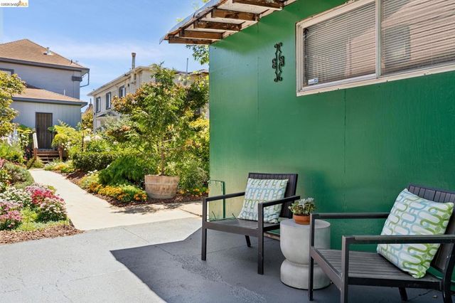 688 31St St, Oakland, CA 94609