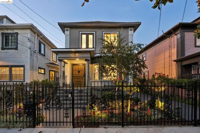 688 31St St, Oakland, CA 94609