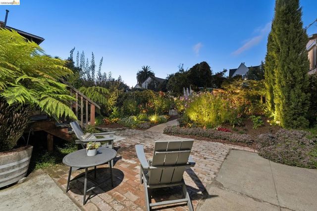 688 31St St, Oakland, CA 94609