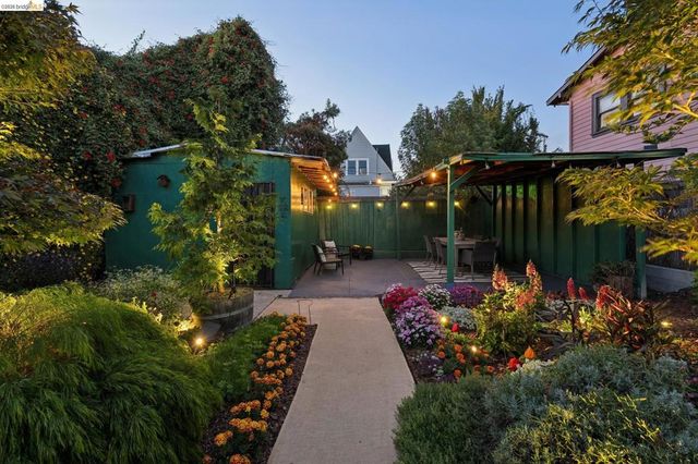 688 31St St, Oakland, CA 94609