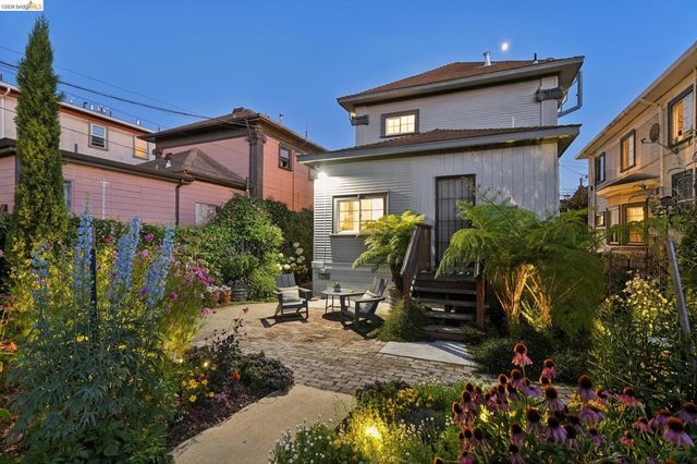 688 31St St, Oakland, CA 94609