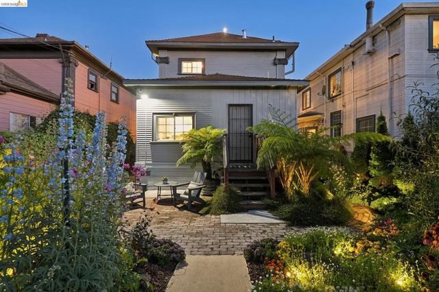 688 31St St, Oakland, CA 94609