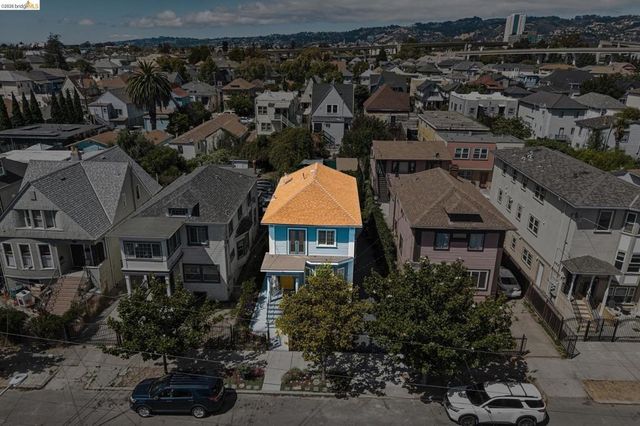 688 31St St, Oakland, CA 94609