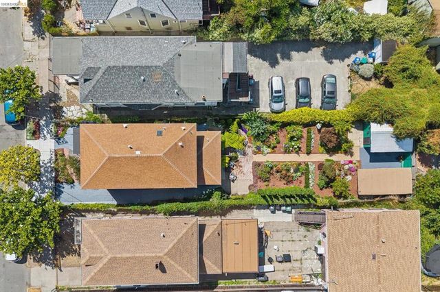 688 31St St, Oakland, CA 94609