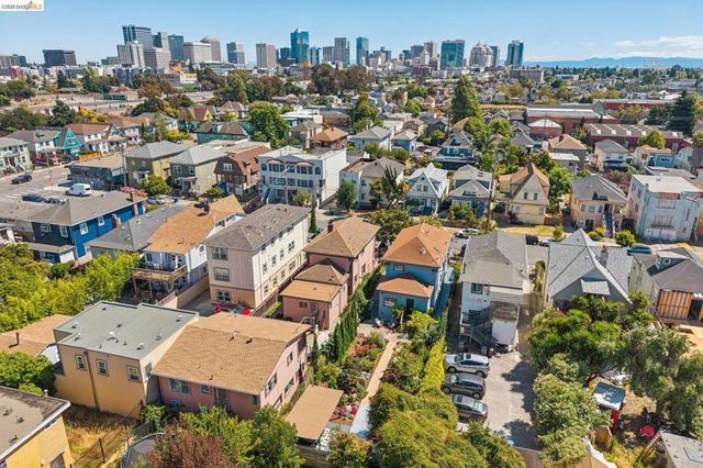 688 31St St, Oakland, CA 94609