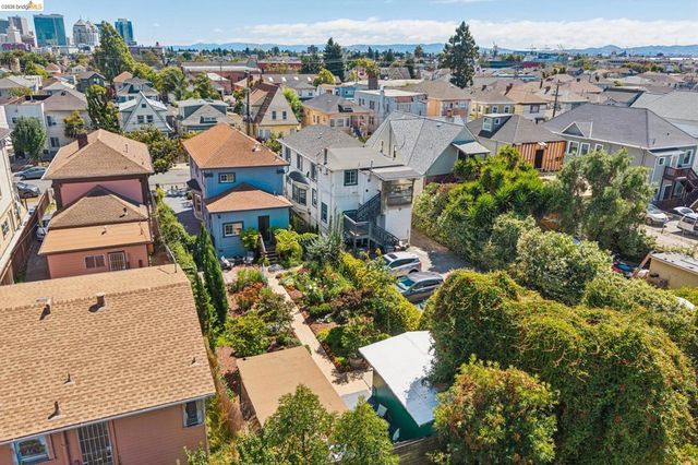 688 31St St, Oakland, CA 94609