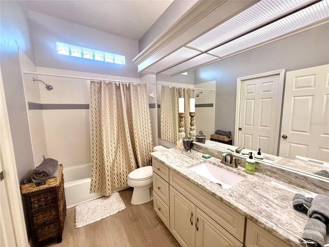 405 WELLINGTON COURT, Venice, FL 34292