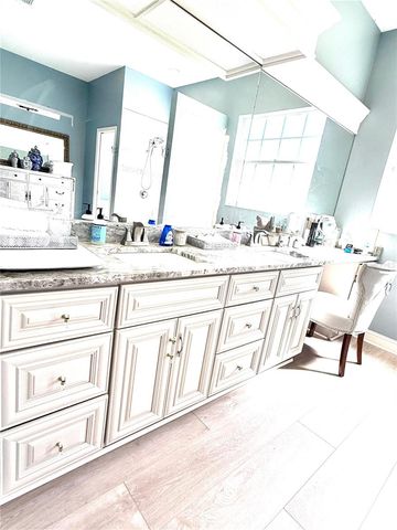 405 WELLINGTON COURT, Venice, FL 34292