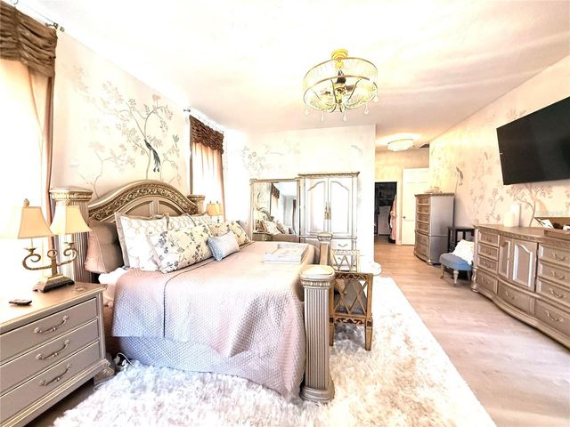 405 WELLINGTON COURT, Venice, FL 34292