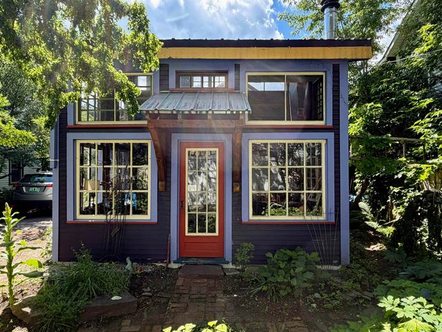 28 Murray Street, Burlington, VT 05401