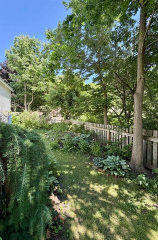 28 Murray Street, Burlington, VT 05401