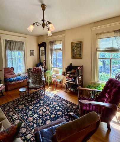28 Murray Street, Burlington, VT 05401