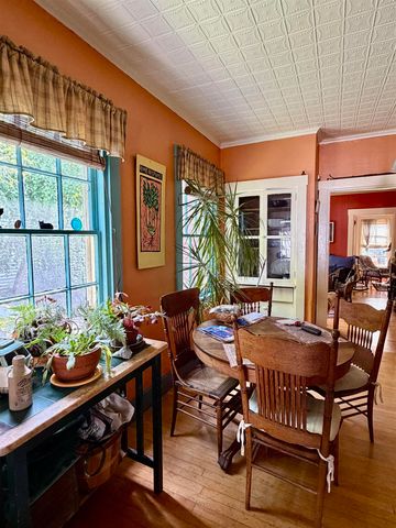 28 Murray Street, Burlington, VT 05401