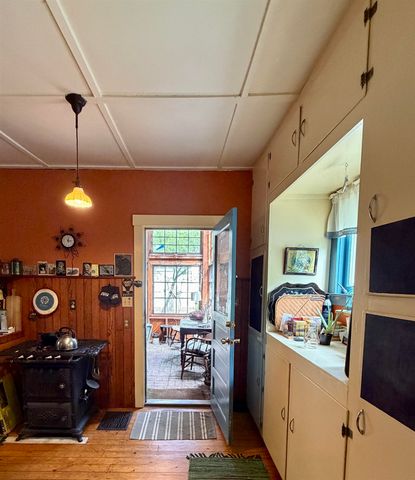 28 Murray Street, Burlington, VT 05401