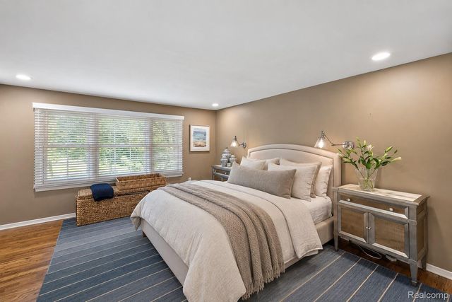 232 Guilford Road, Bloomfield Hills, MI 48304