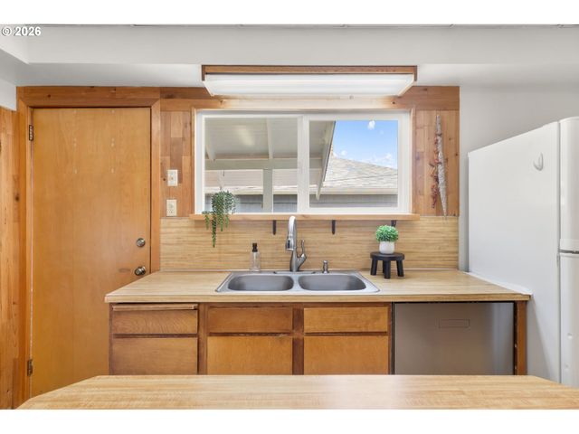 3029 Se 74TH Ave, Portland, OR 97206