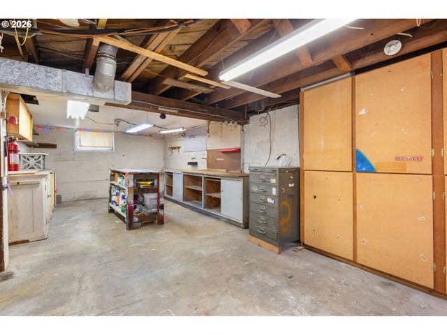 3029 Se 74TH Ave, Portland, OR 97206