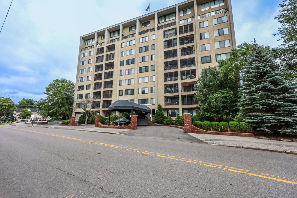55 River Rd Apt 1F, Manchester, NH 03104