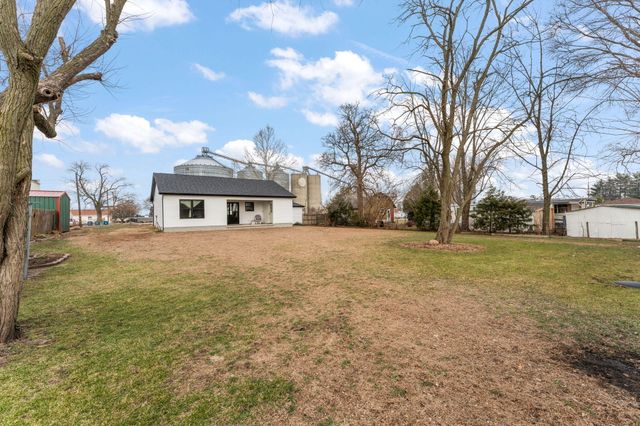 25 E Grove Street, Wheatfield, IN 46392