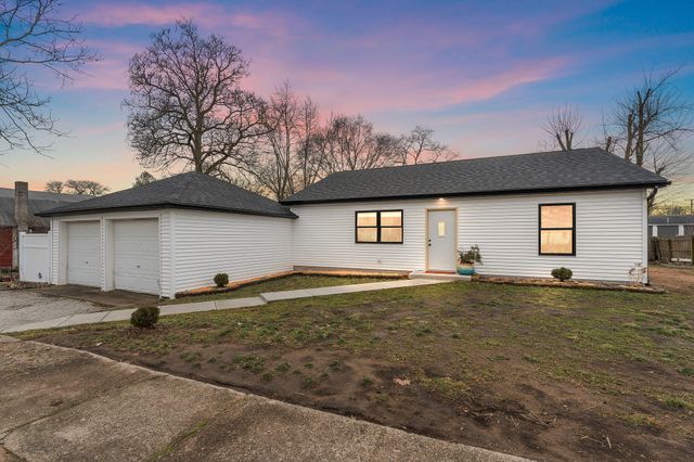 25 E Grove Street, Wheatfield, IN 46392