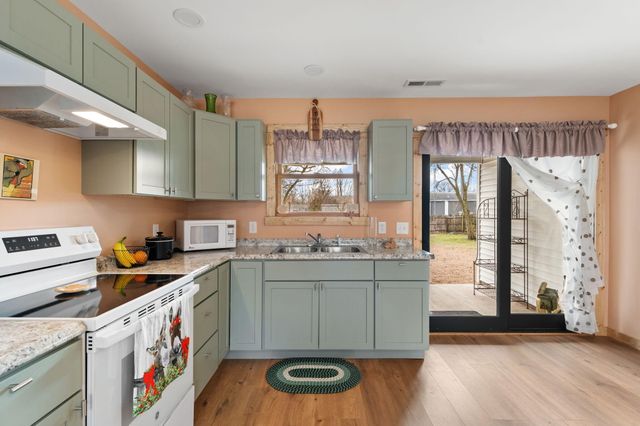 25 E Grove Street, Wheatfield, IN 46392