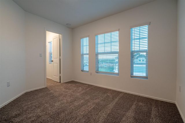 7100 Dancing Wind LN, Del Valle, TX 78617