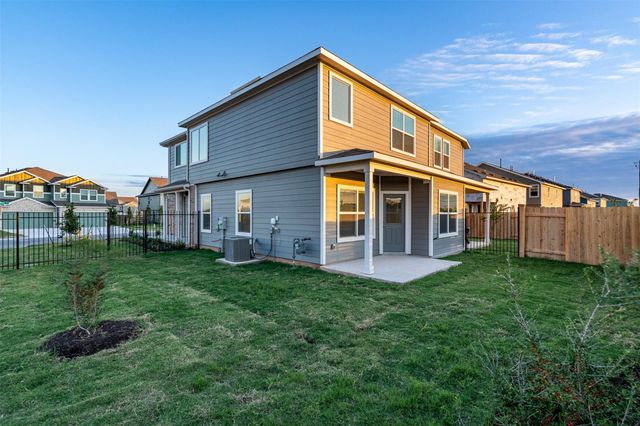 7100 Dancing Wind LN, Del Valle, TX 78617