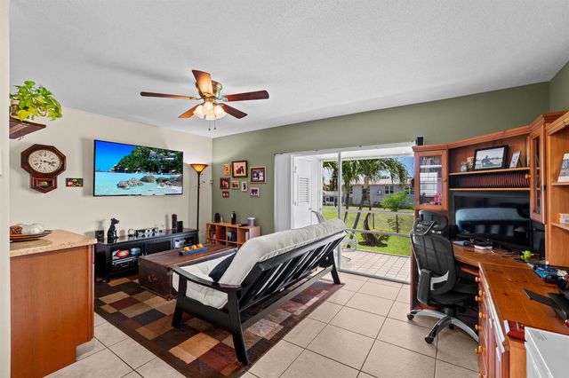 312 NE 17th Avenue 203, Boynton Beach, FL 33435