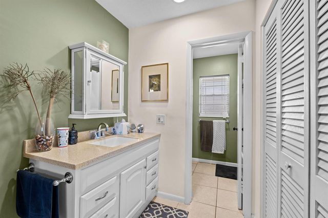 312 NE 17th Avenue 203, Boynton Beach, FL 33435
