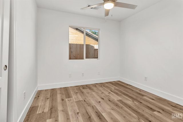 11815 Darlington Avenue, Bakersfield, CA 93312