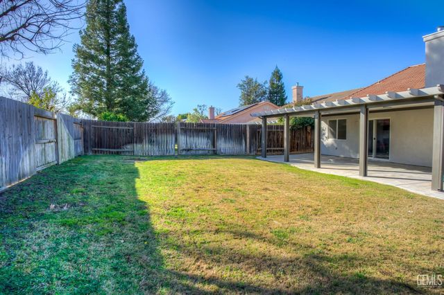 11815 Darlington Avenue, Bakersfield, CA 93312