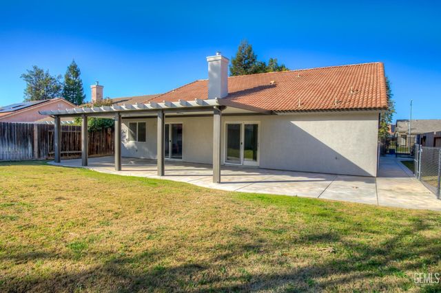 11815 Darlington Avenue, Bakersfield, CA 93312