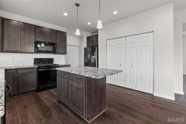 122 Winter Wheat Trail, Pacific, MO 63069