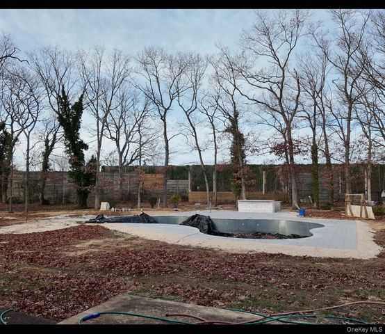 29 Thornwood Drive, Dix Hills, NY 11746