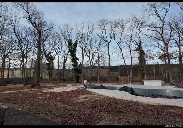 29 Thornwood Drive, Dix Hills, NY 11746