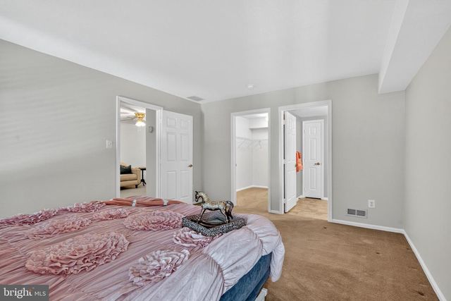 40 PEPPERGRASS N, Mount Laurel, NJ 08054