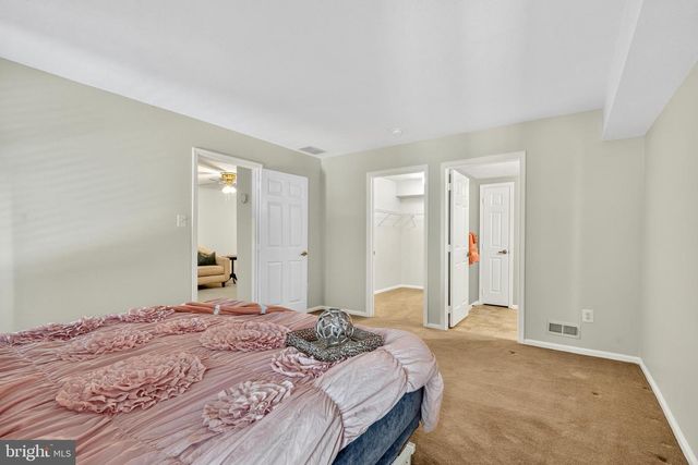40 PEPPERGRASS N, Mount Laurel, NJ 08054