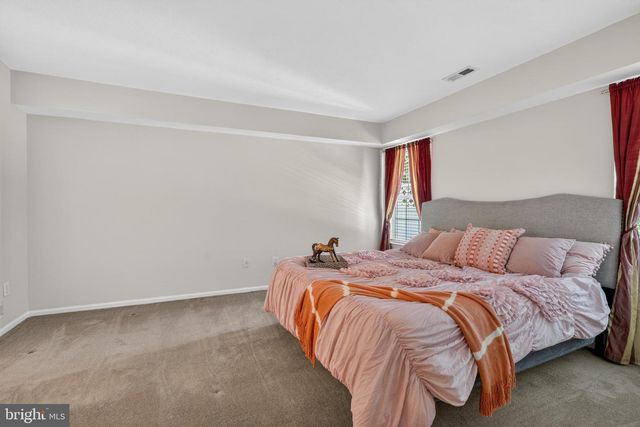 40 PEPPERGRASS N, Mount Laurel, NJ 08054