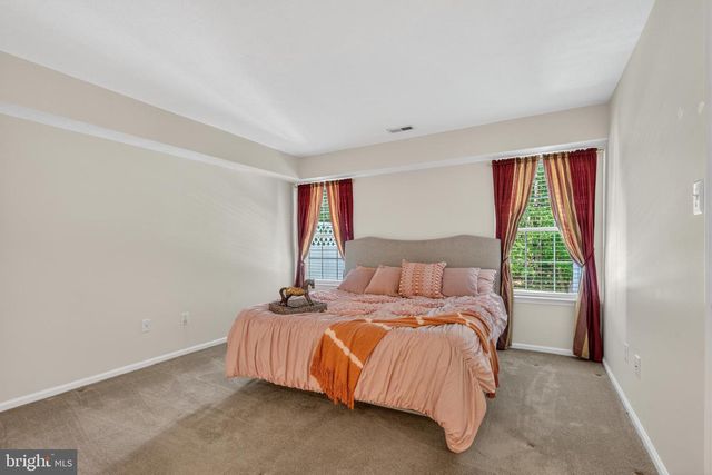 40 PEPPERGRASS N, Mount Laurel, NJ 08054