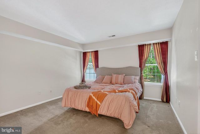40 PEPPERGRASS N, Mount Laurel, NJ 08054
