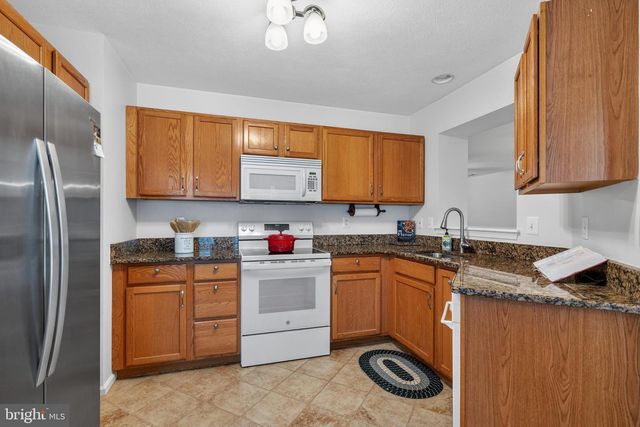 40 PEPPERGRASS N, Mount Laurel, NJ 08054