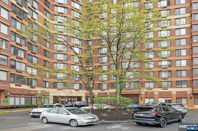 100 Old Palisade Road 917, Fort Lee, NJ 07024