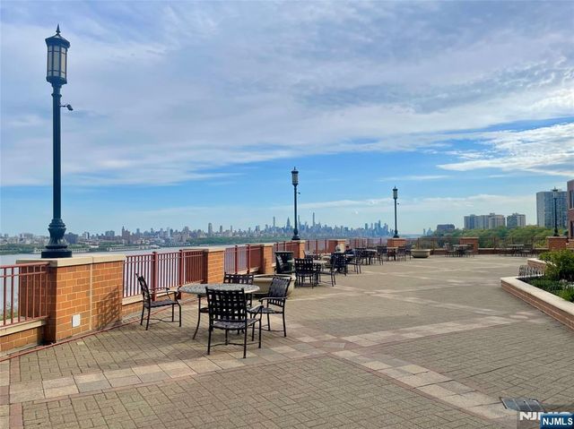 100 Old Palisade Road 917, Fort Lee, NJ 07024
