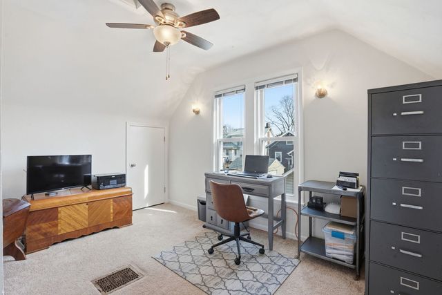 2707 Iowa Street, Davenport, IA 52803