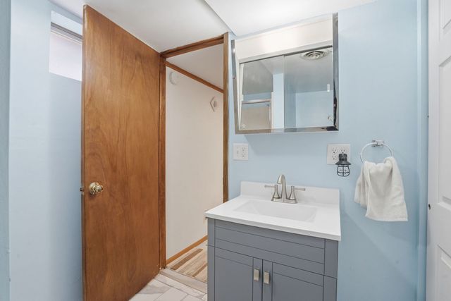 2707 Iowa Street, Davenport, IA 52803