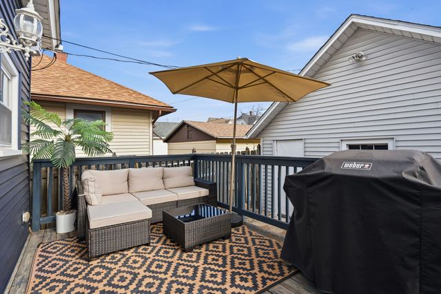 2707 Iowa Street, Davenport, IA 52803