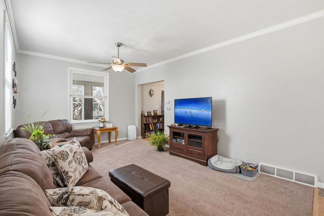 2707 Iowa Street, Davenport, IA 52803